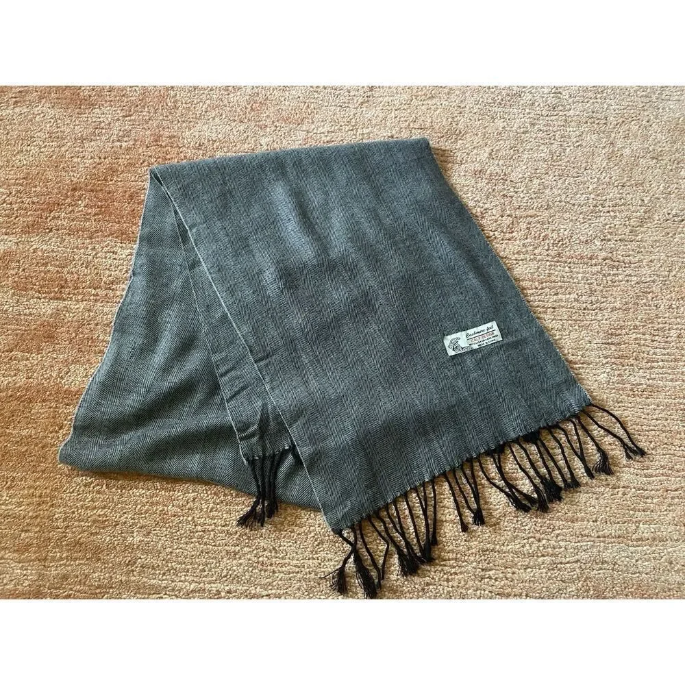 Cashmere Feel Italy Design Scarf Gray Herringbone Fringed 58”x12.5” Unisex